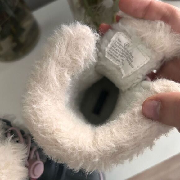 London Fog Baby Girls' Gray and pink Winter Boots waterproof snow boots Size-6 - Picture 3 of 5